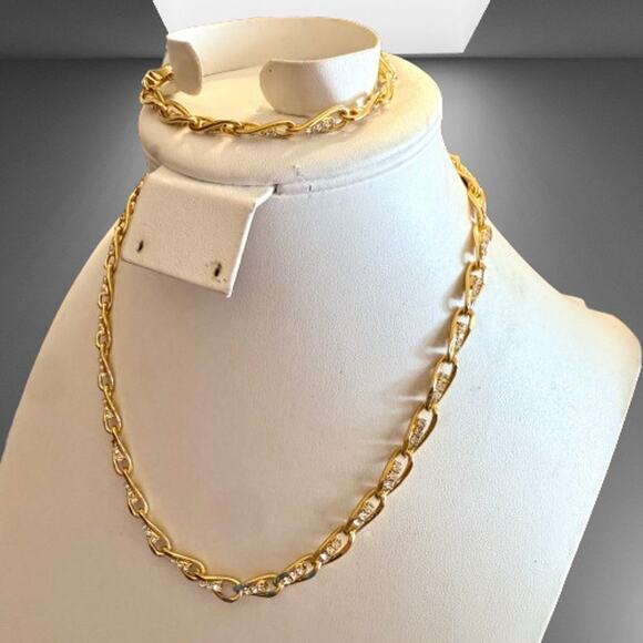 Vintage Gold Tone Rhinestone Bracelet Necklace Jewelry Set - Picture 5 of 6